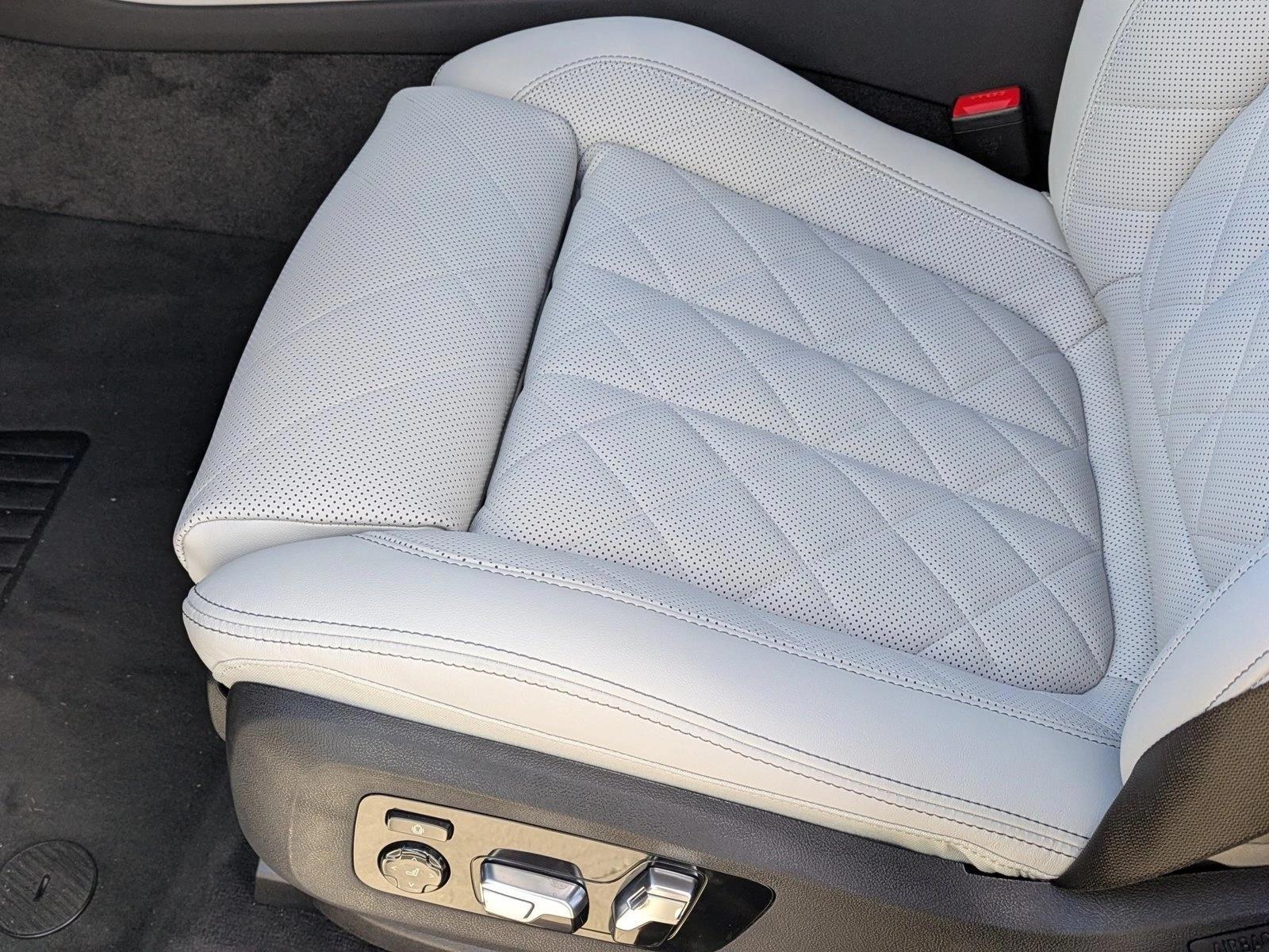 Thumbnail: 2026 BMW X5 - 4