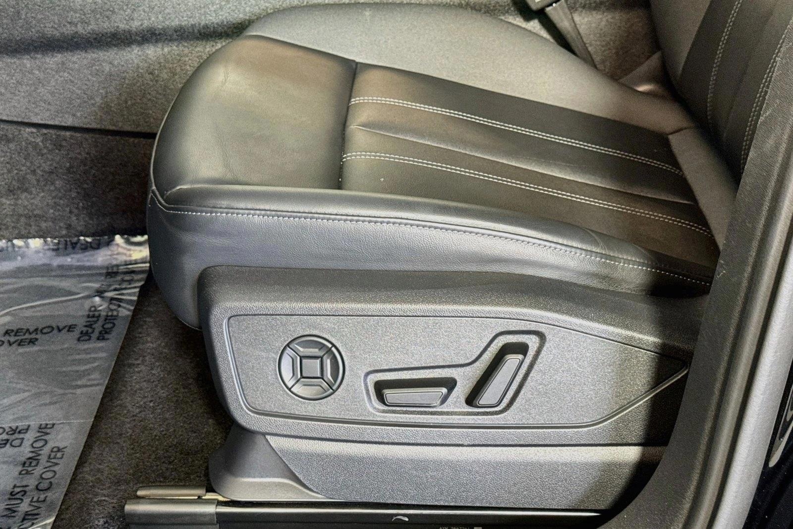 Thumbnail: 2025 Audi Q5 - 4