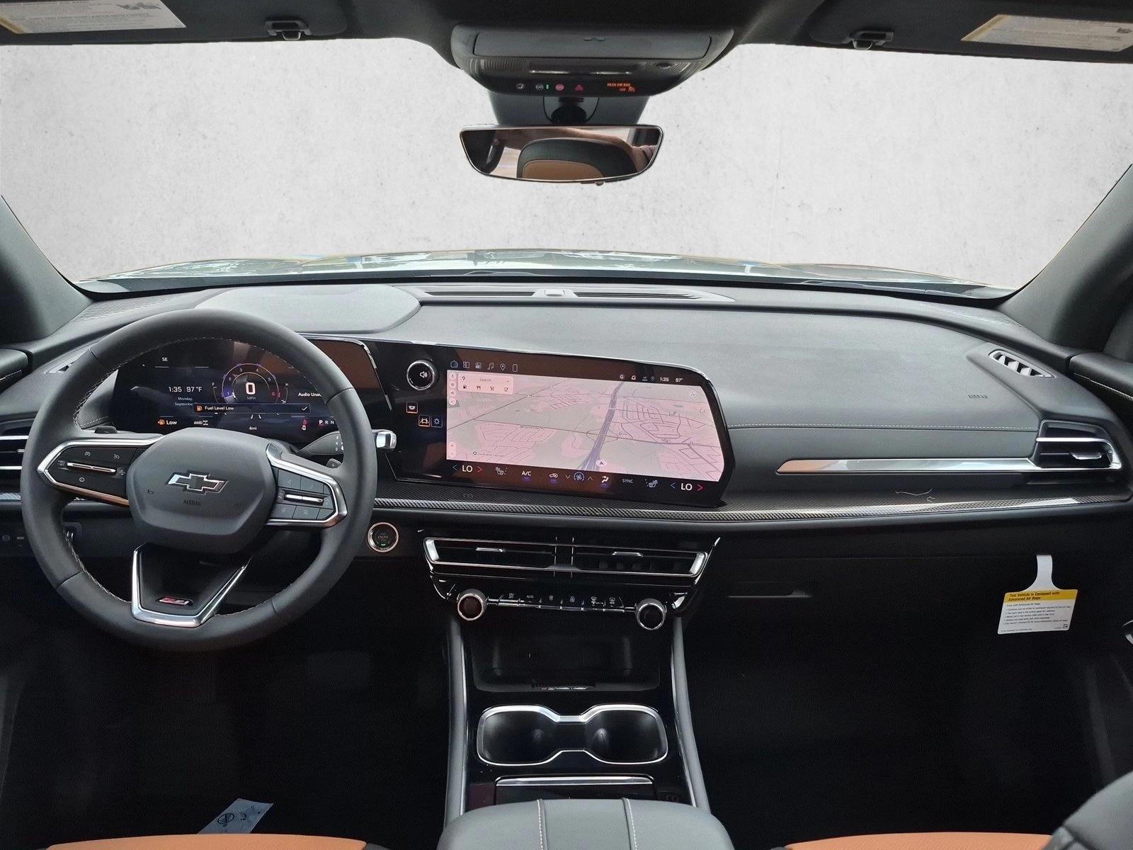Thumbnail: 2027 Chevrolet Traverse - 4