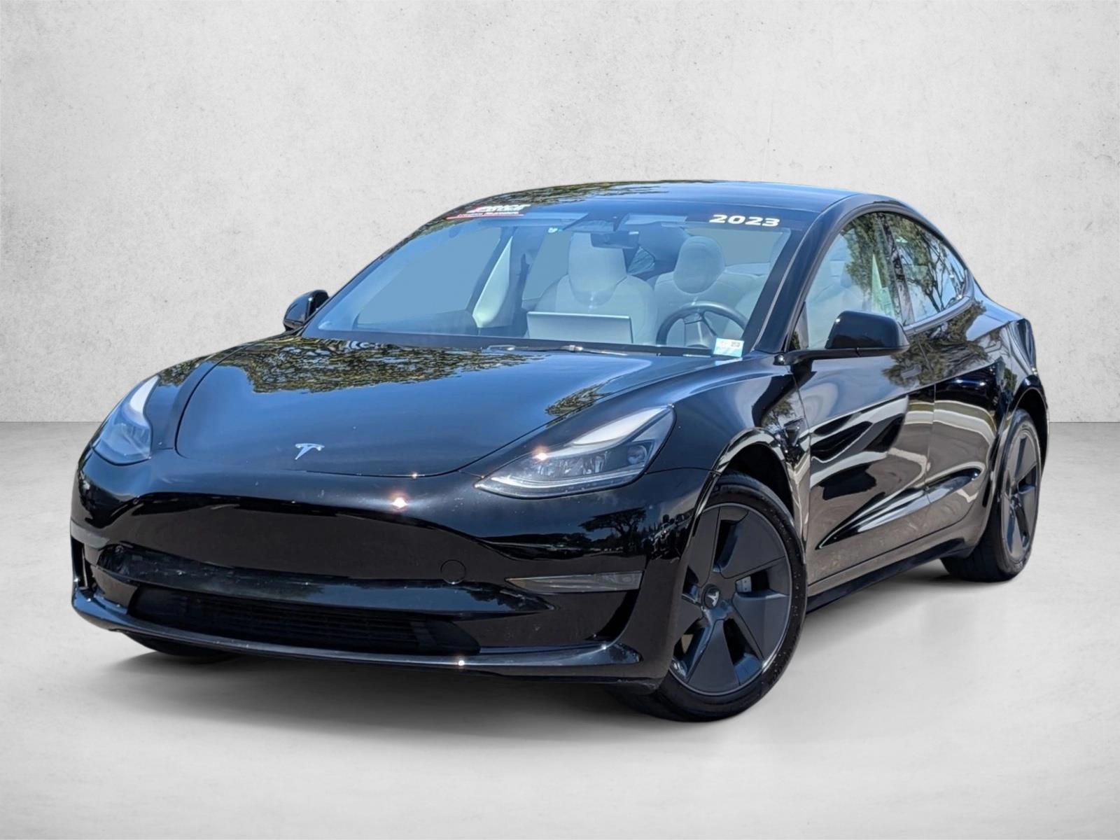 Thumbnail: 2023 Tesla Model 3 - 1