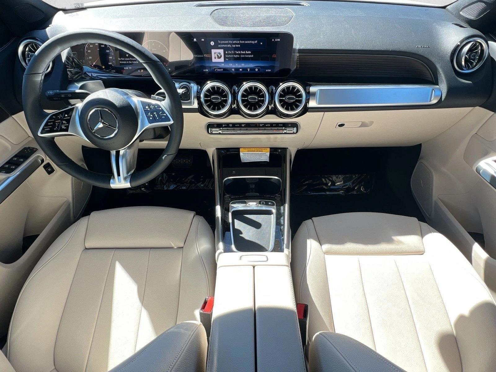 Thumbnail: 2026 Mercedes-Benz GLB - 3