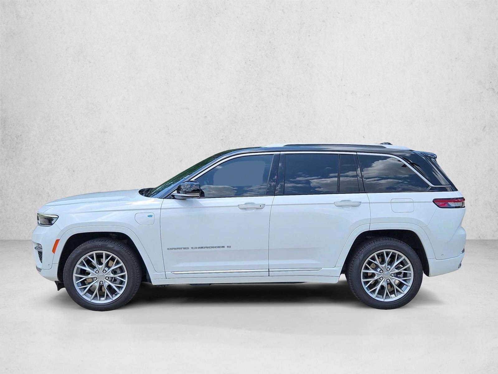Thumbnail: 2022 Jeep Grand Cherokee - 3