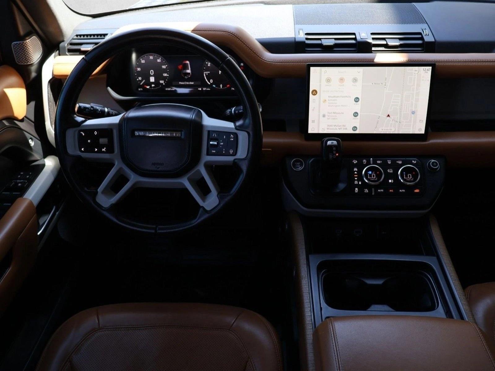 Thumbnail: 2023 Land Rover Defender - 4