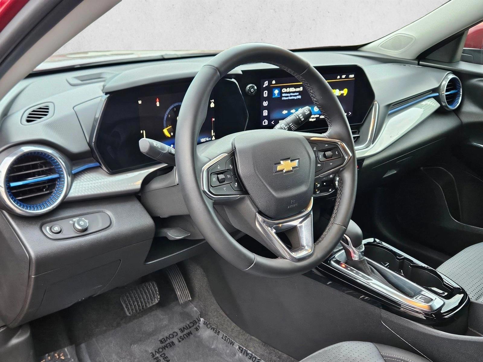 Thumbnail: 2025 Chevrolet Trax - 3