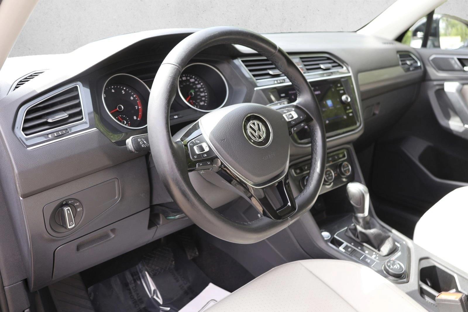 Thumbnail: 2018 Volkswagen Tiguan - 3