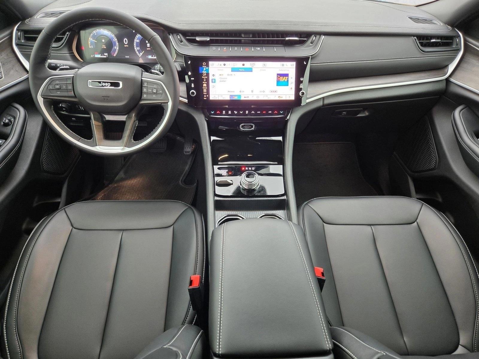 Thumbnail: 2026 Jeep Grand Cherokee - 3