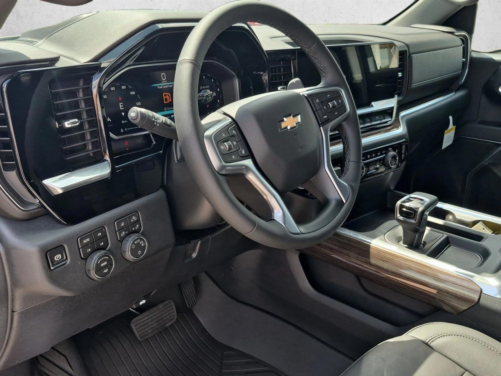 Thumbnail: 2026 Chevrolet Silverado 1500 - 3