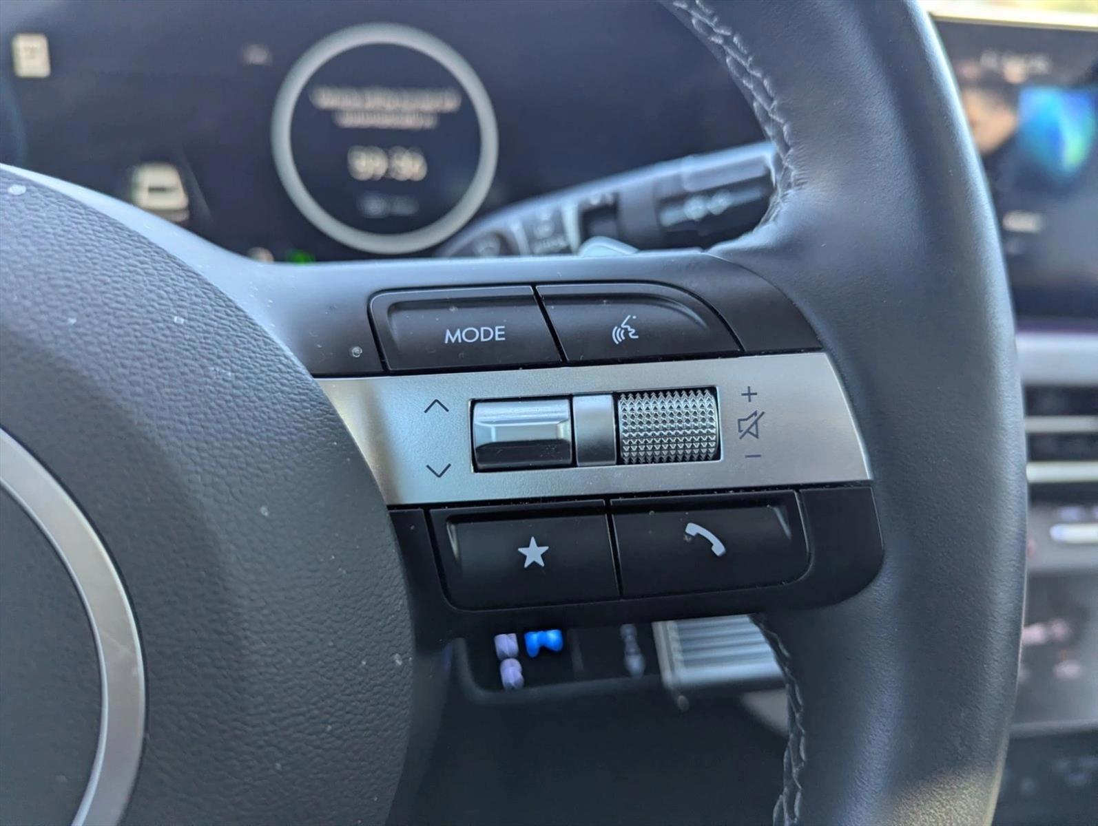 2025 Hyundai Sonata Hybrid Limited - Photo 14