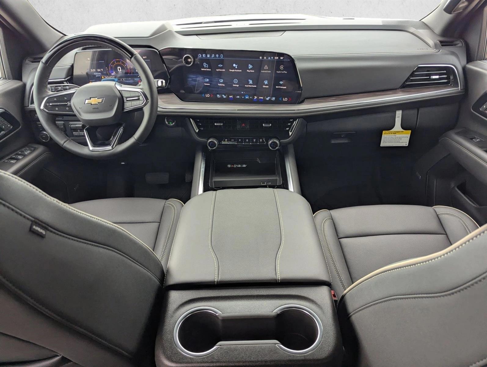 Thumbnail: 2026 Chevrolet Suburban - 3
