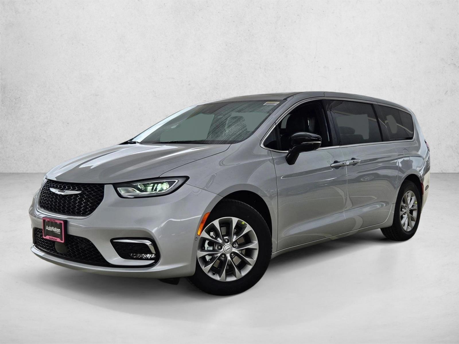 Thumbnail: 2026 Chrysler Pacifica - 1