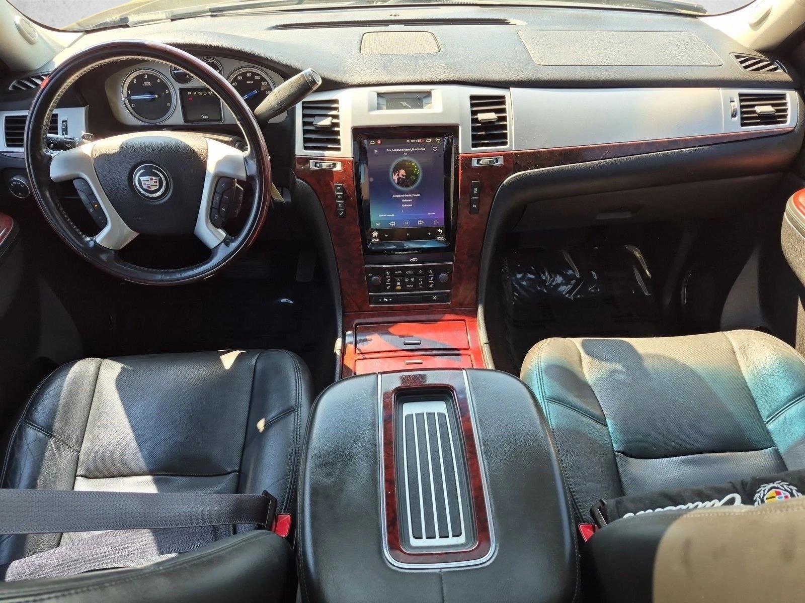 Thumbnail: 2013 Cadillac Escalade - 4