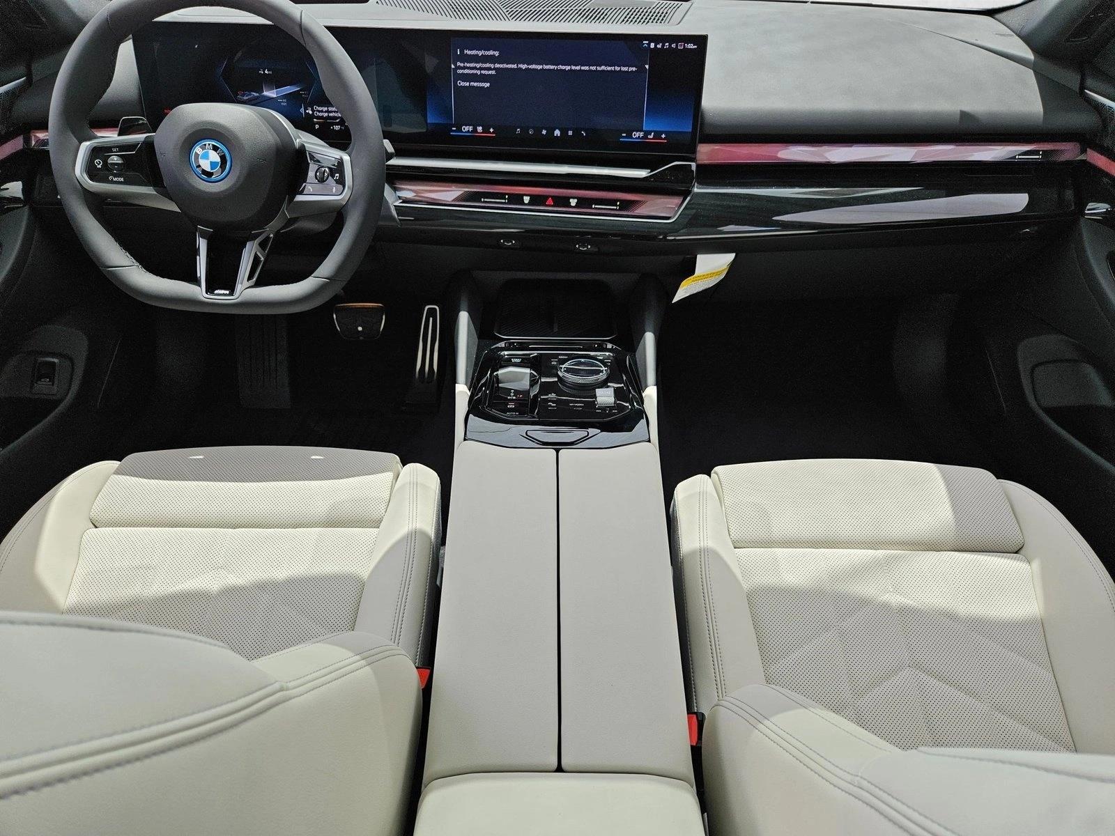 Thumbnail: 2027 BMW i5 - 3
