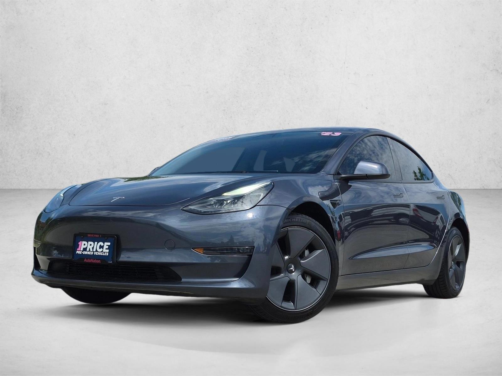 Thumbnail: 2023 Tesla Model 3 - 1
