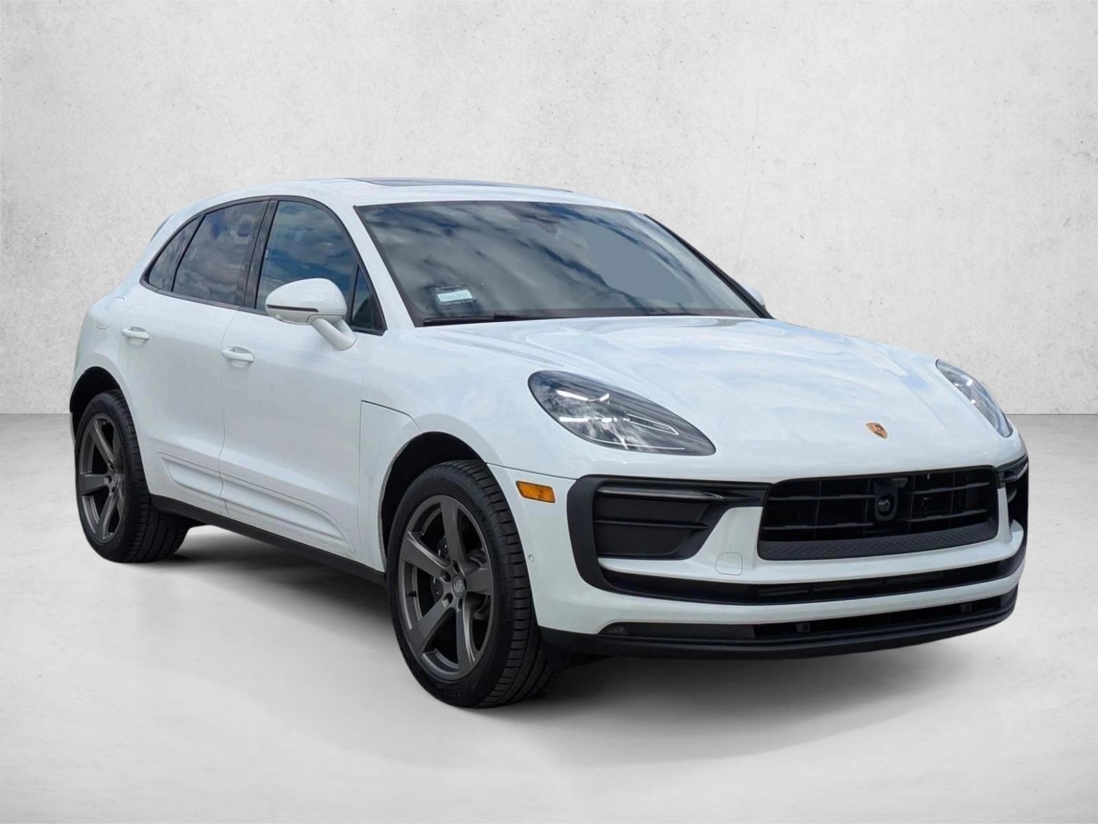 2025 Porsche Macan T - Photo 7