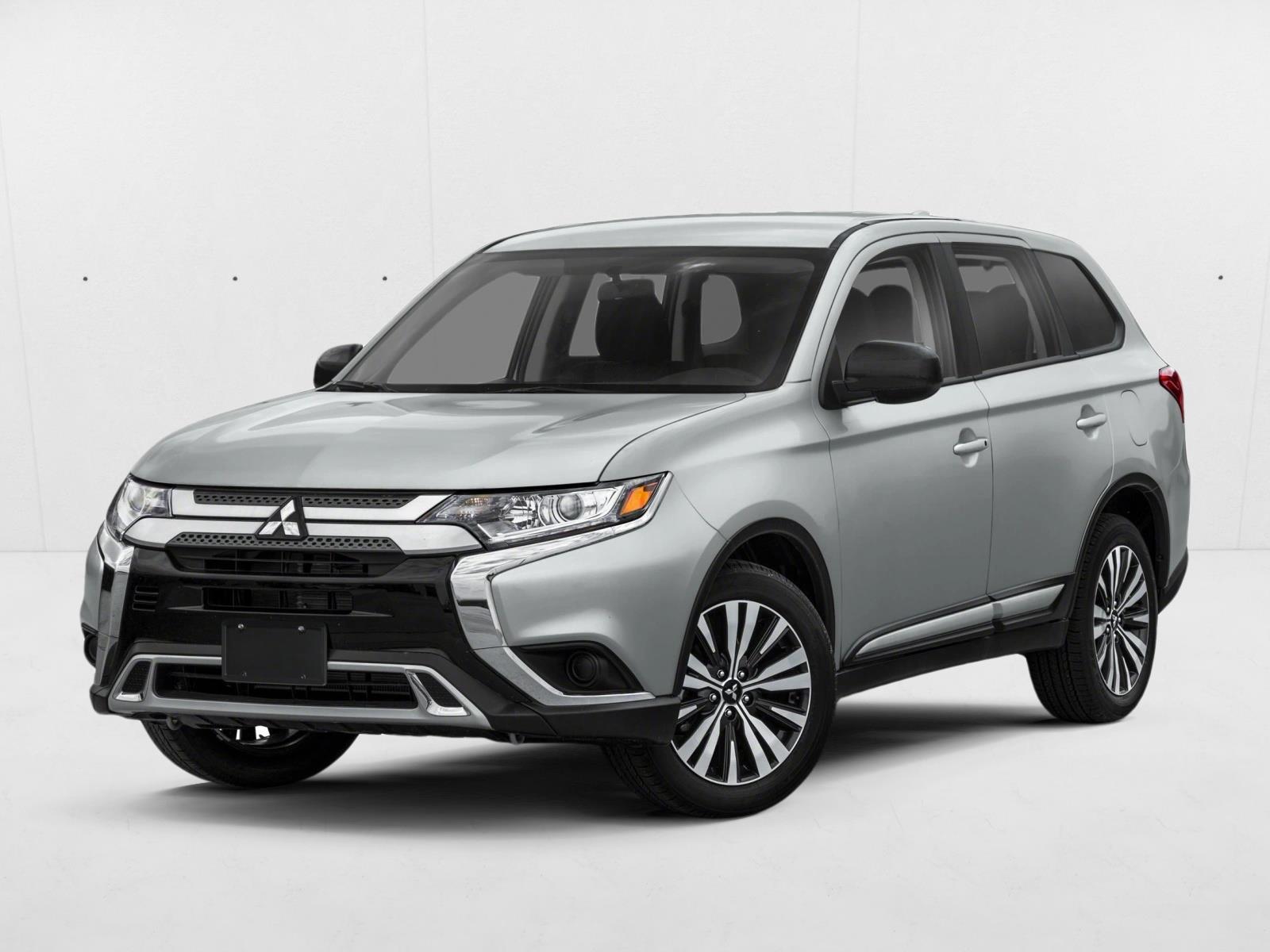 Thumbnail: 2020 Mitsubishi Outlander - 1