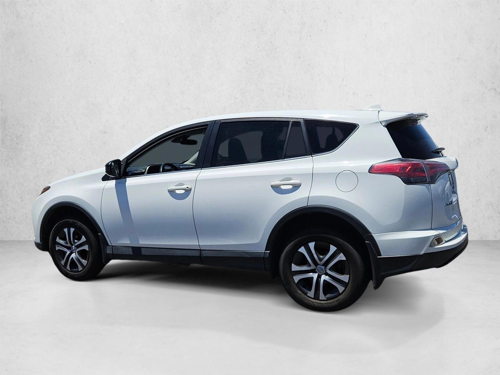 Thumbnail: 2018 Toyota RAV4 - 2
