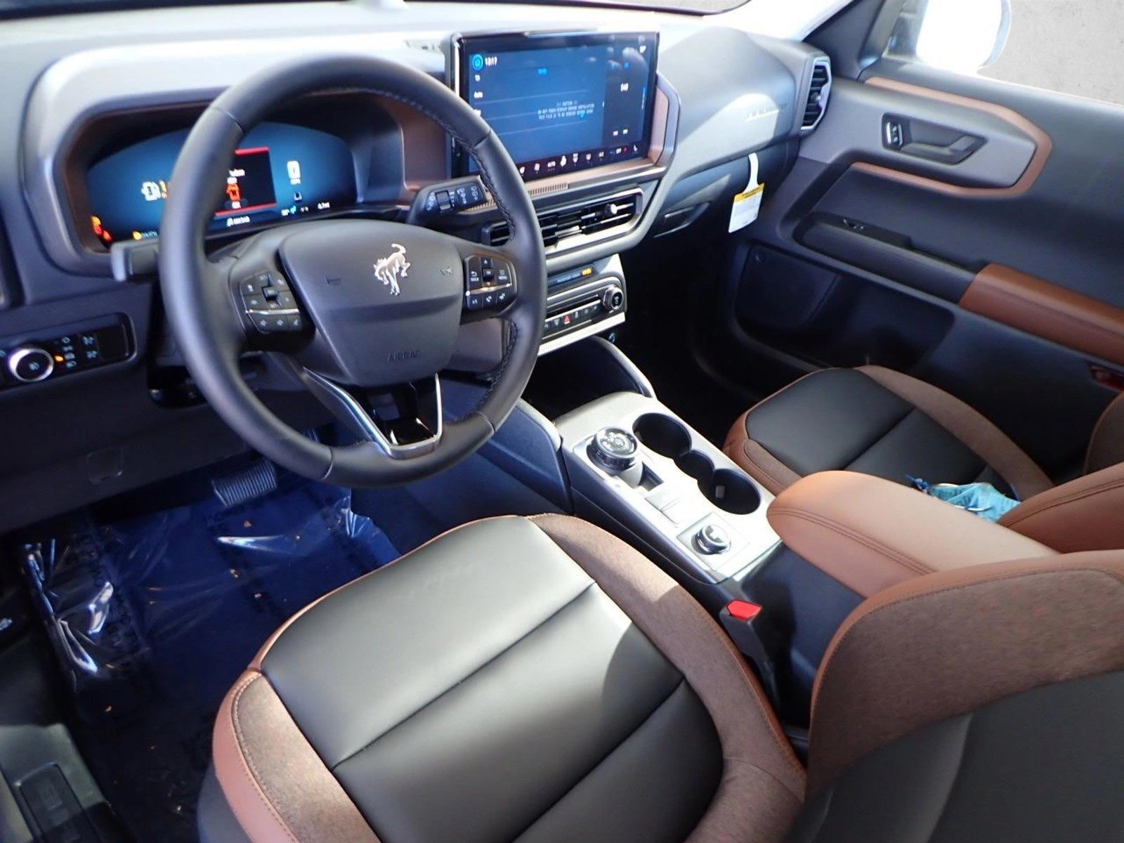 Thumbnail: 2025 Ford Bronco Sport - 3