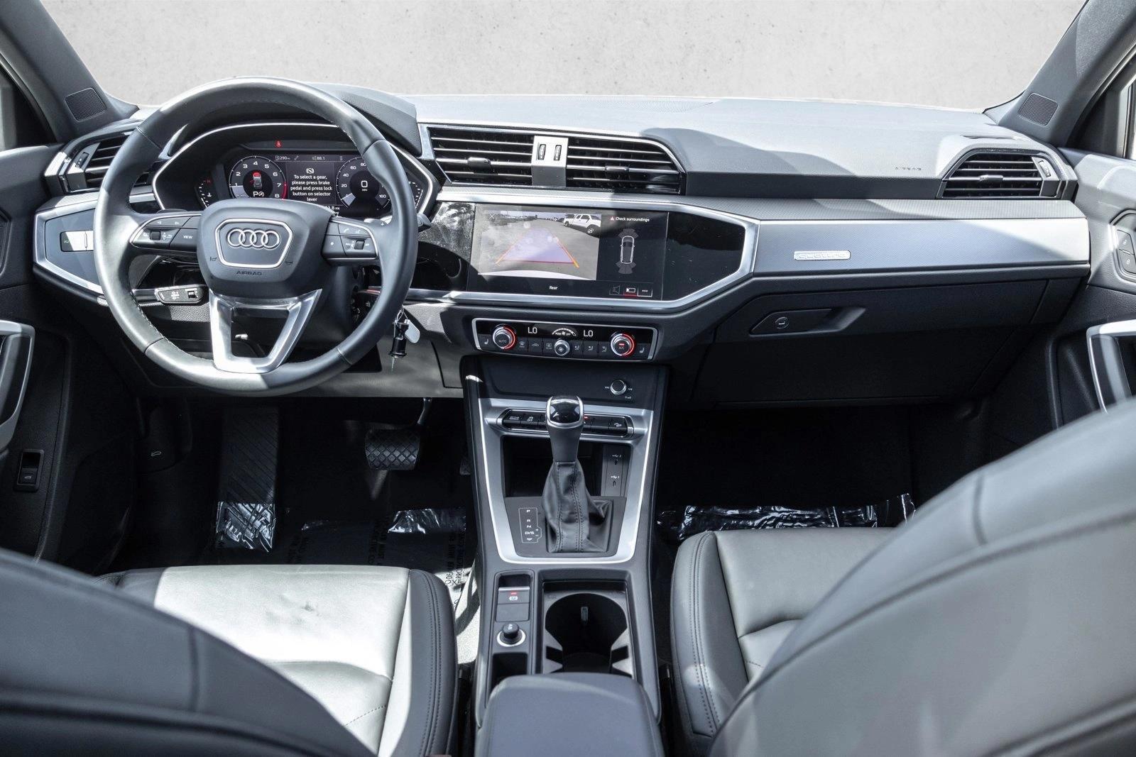 Thumbnail: 2025 Audi Q3 - 4