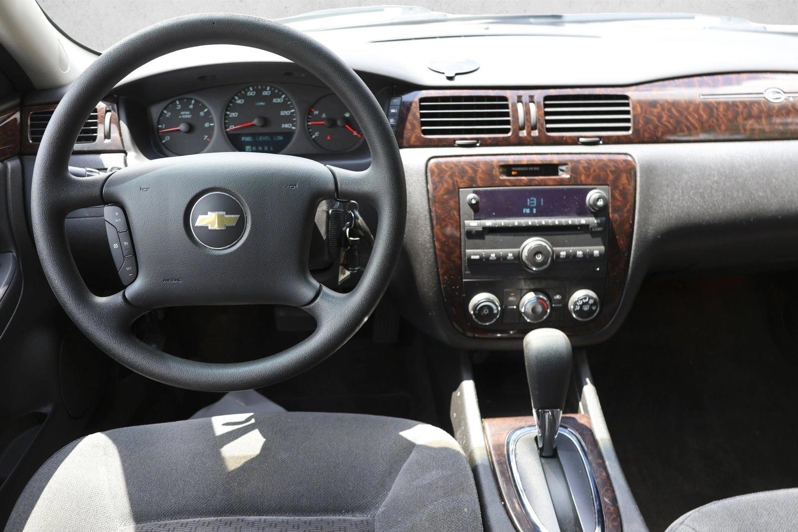 Thumbnail: 2014 Chevrolet Impala - 3