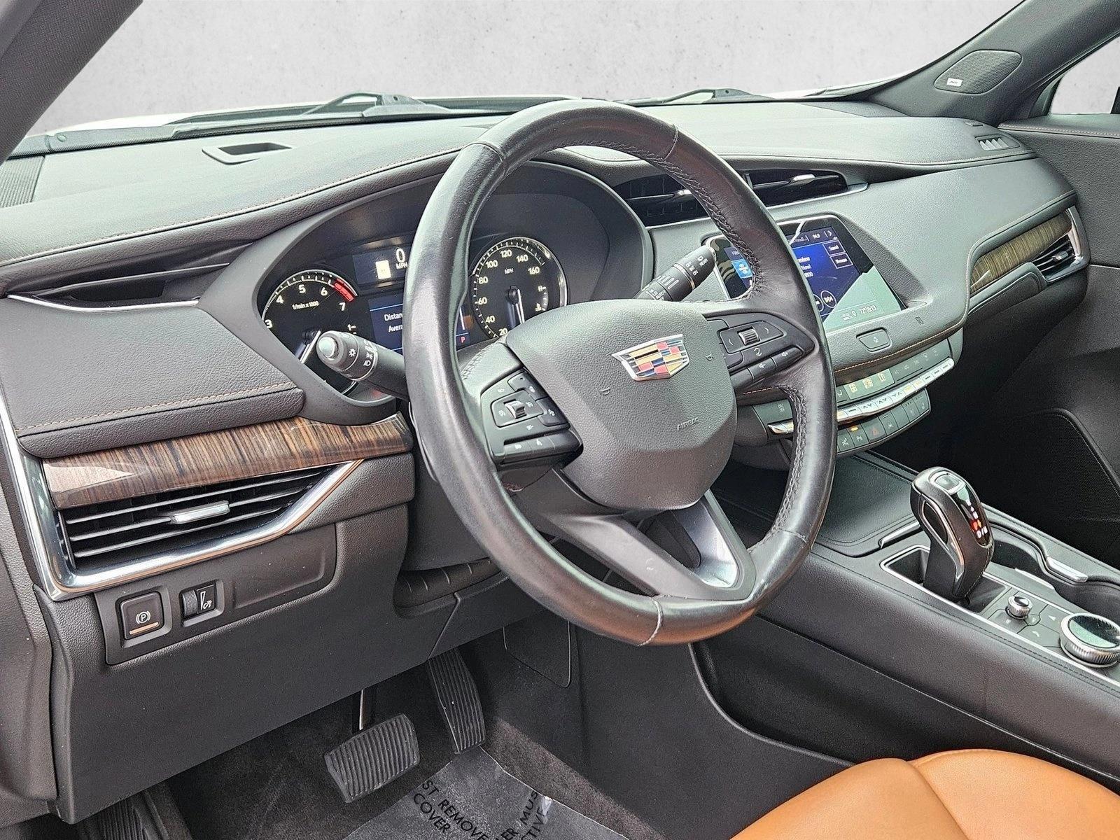 Thumbnail: 2019 Cadillac XT4 - 3