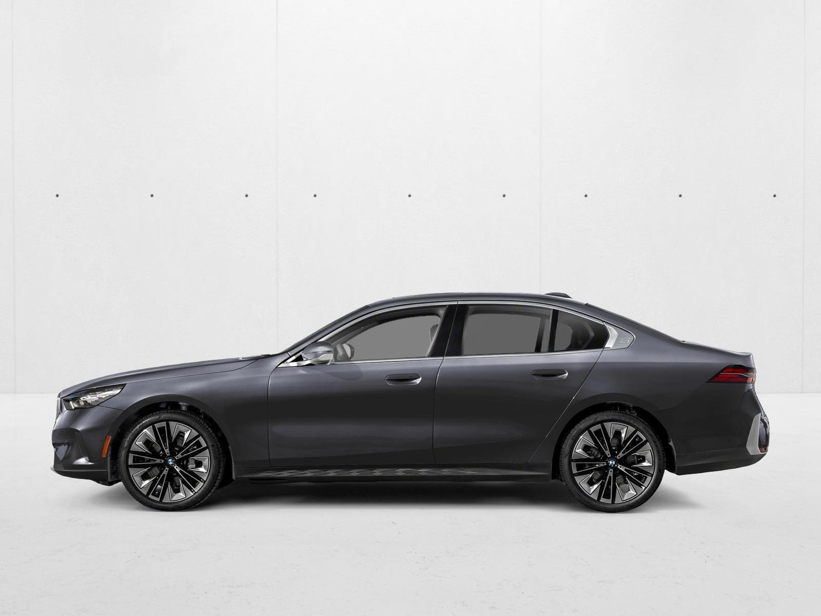 Thumbnail: 2026 BMW 5 Series - 2