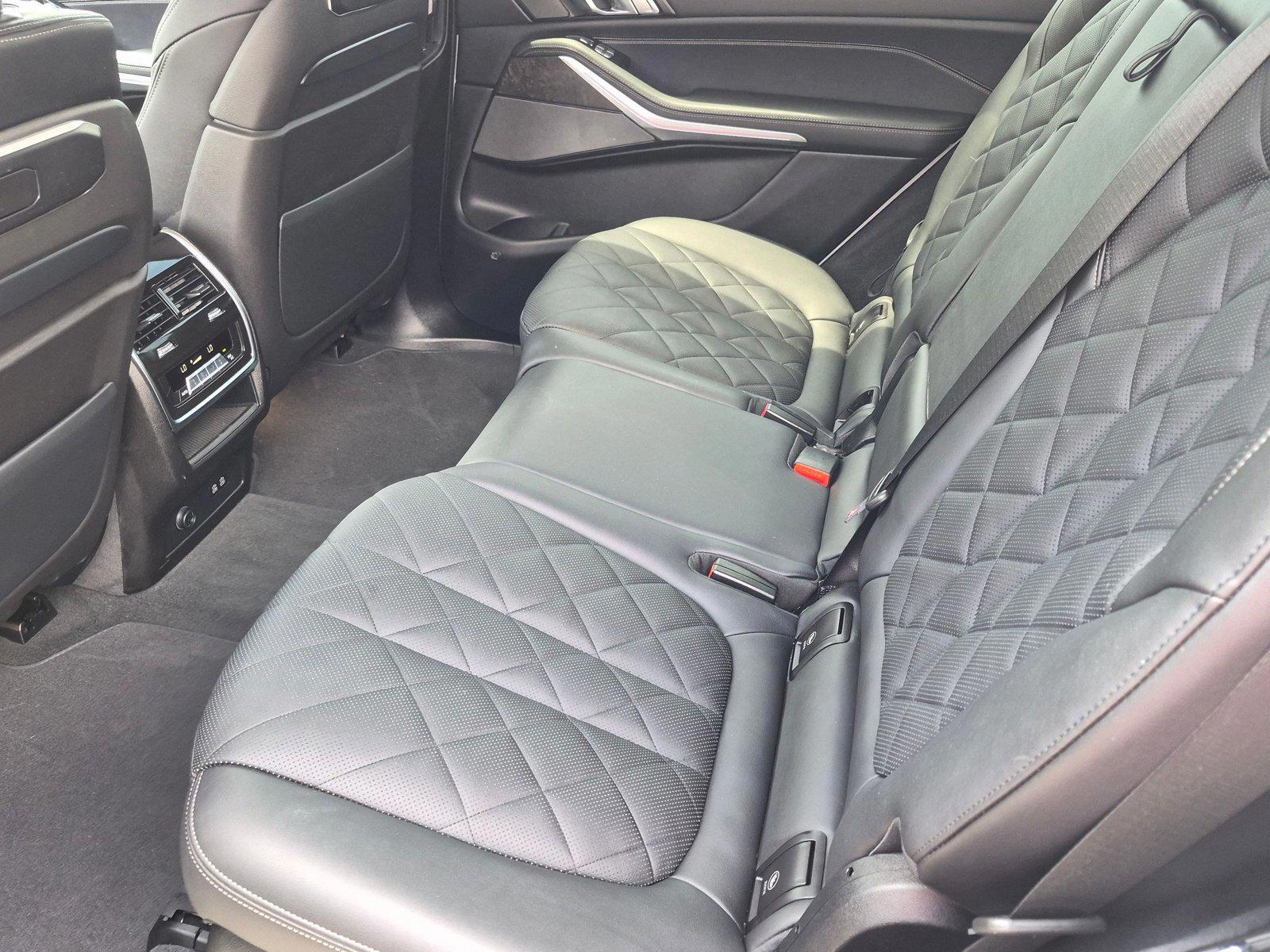 2024 BMW X7 40i - Photo 17
