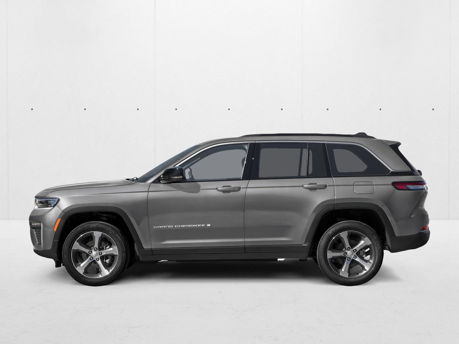 Thumbnail: 2027 Jeep Grand Cherokee - 2