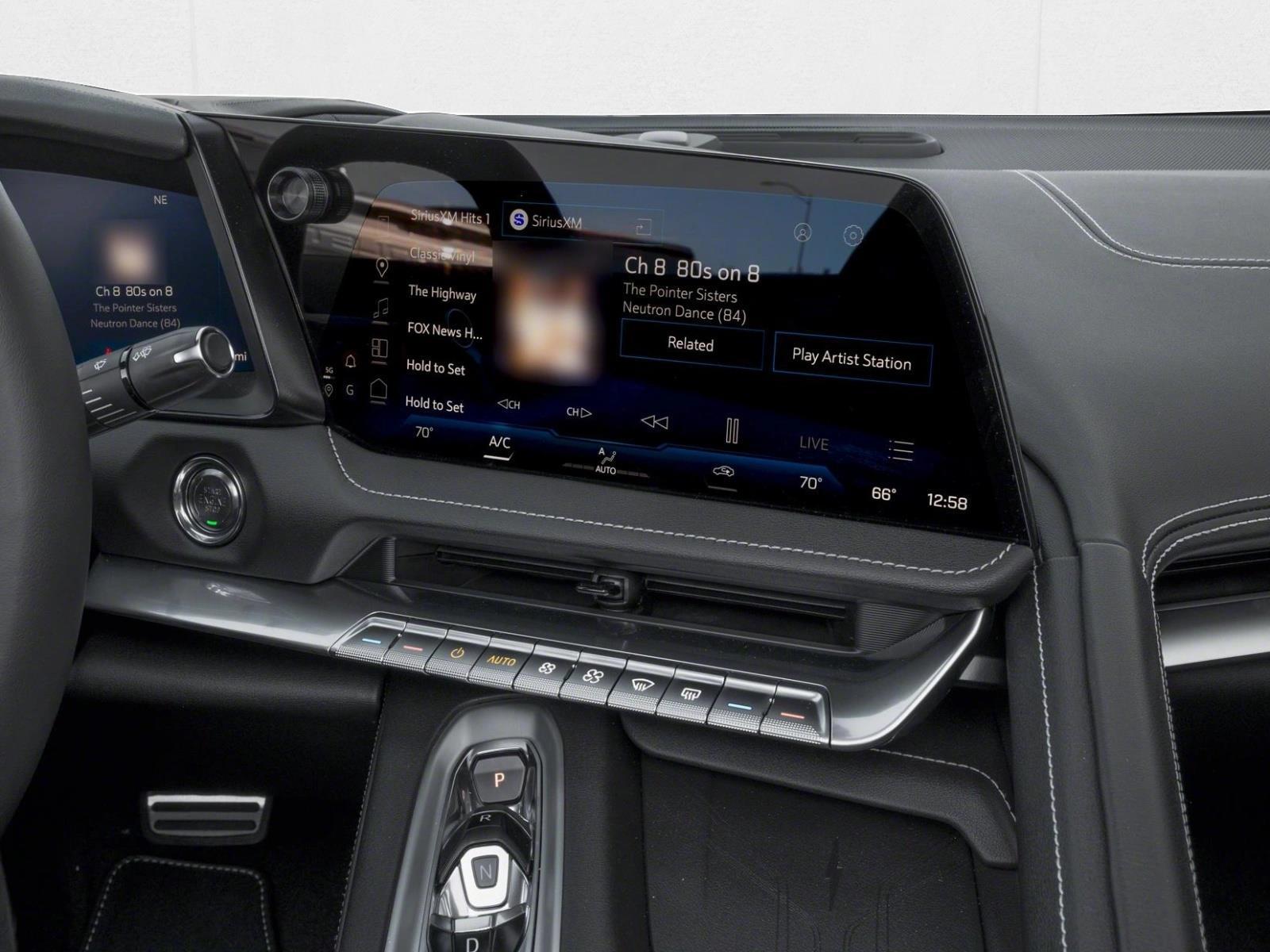2027 Chevrolet Corvette 2LT - Photo 7