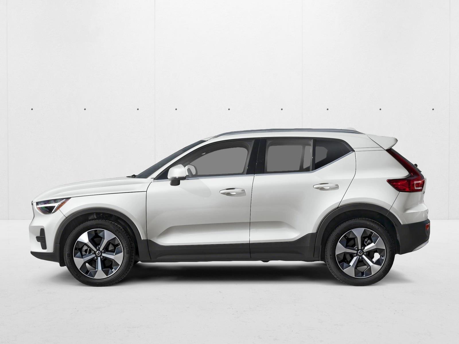 Thumbnail: 2026 Volvo XC40 - 2