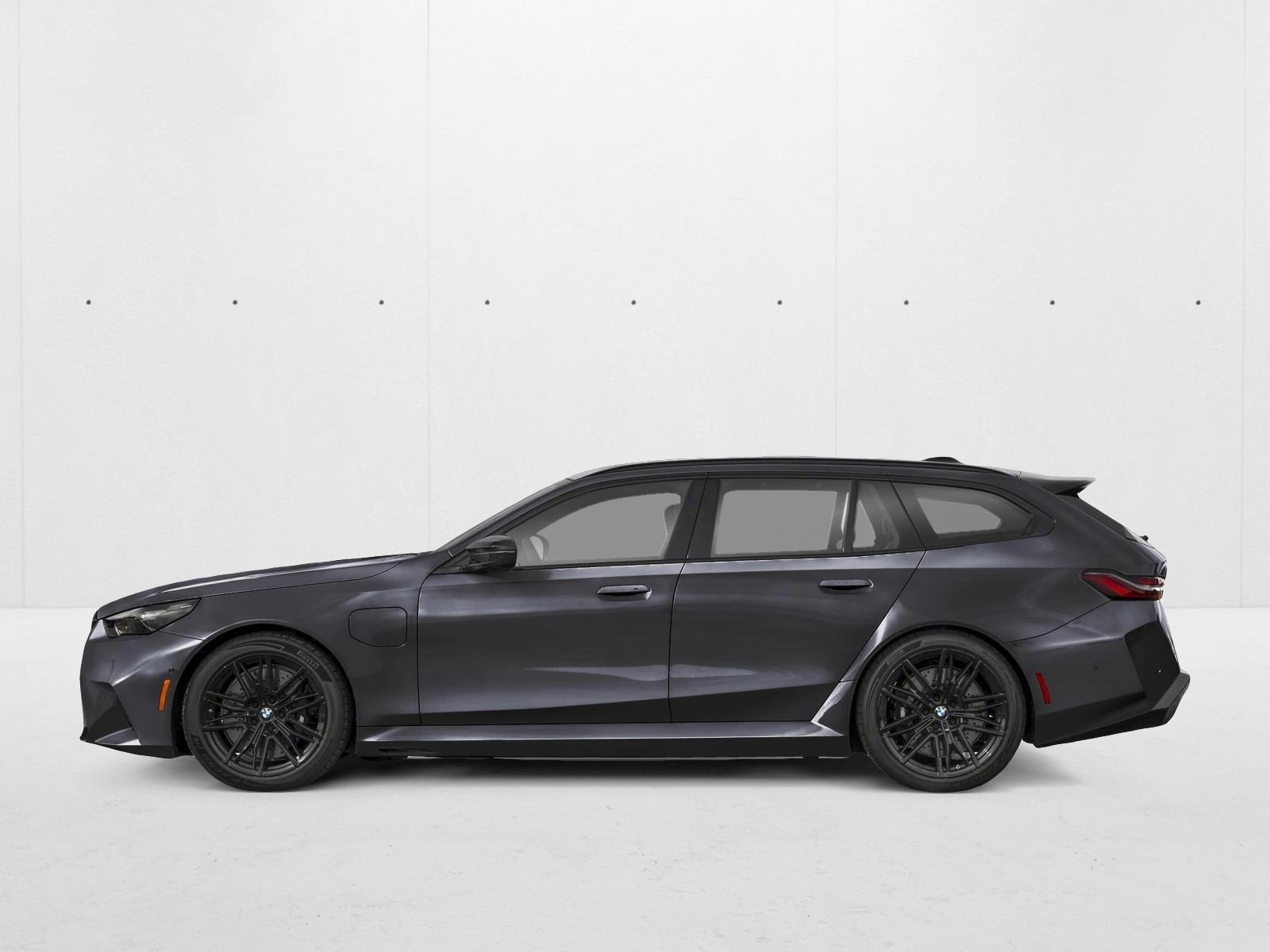 Thumbnail: 2027 BMW M5 - 2