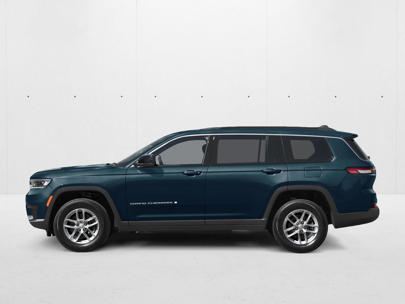 Thumbnail: 2027 Jeep Grand Cherokee L - 2