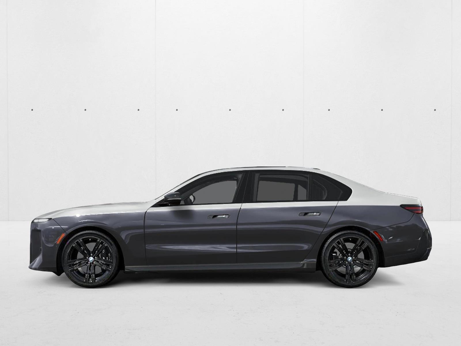 Thumbnail: 2027 BMW 7 Series - 2