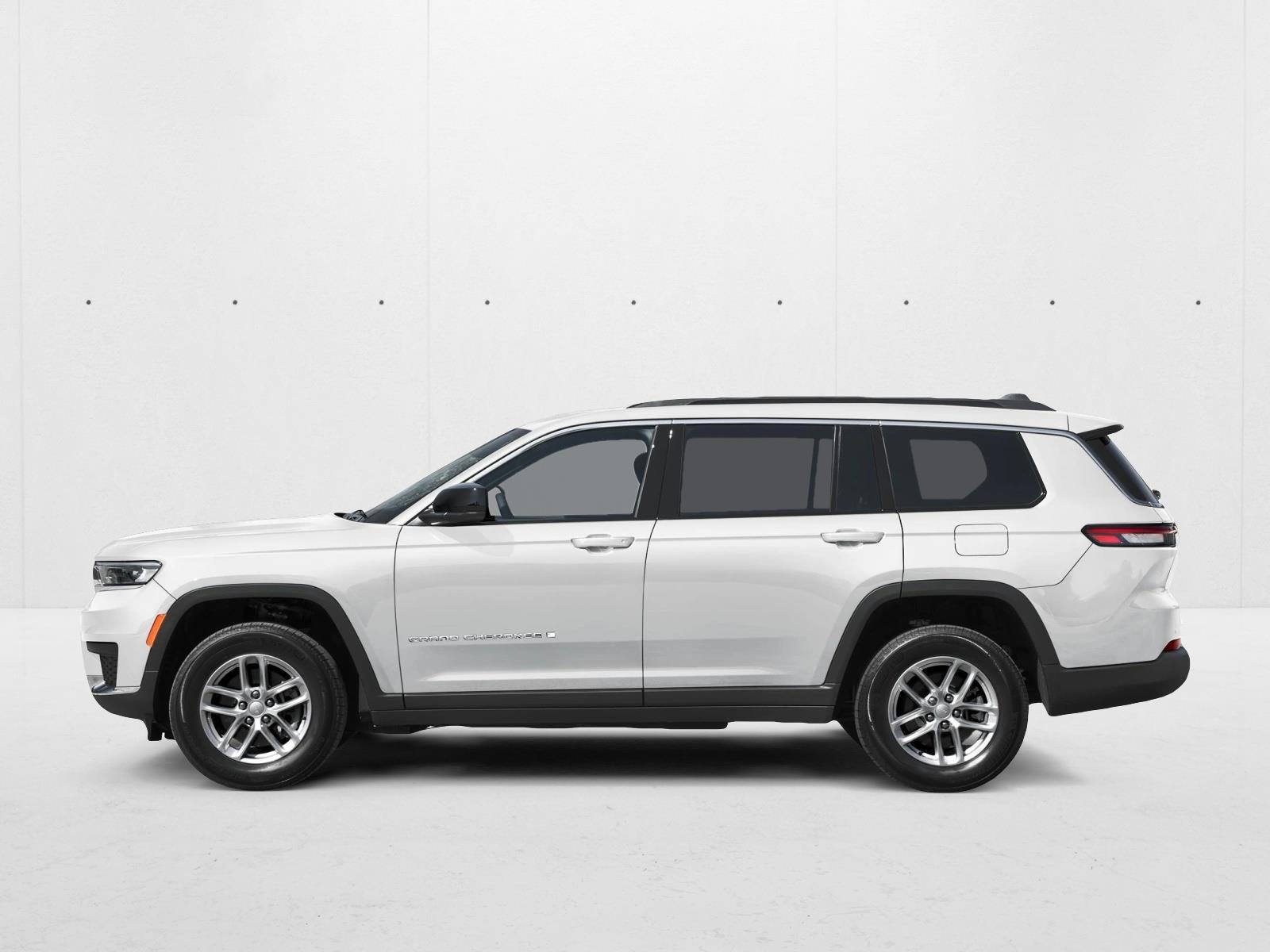 Thumbnail: 2027 Jeep Grand Cherokee L - 2