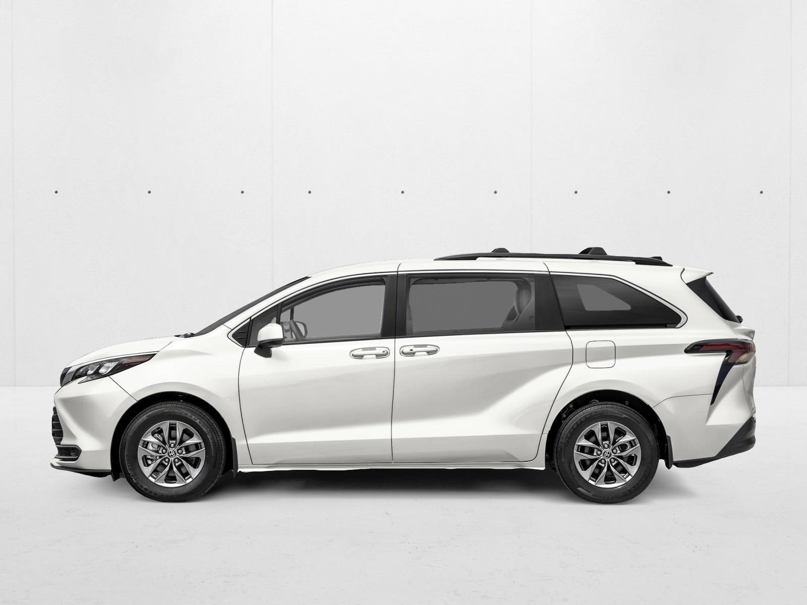 Thumbnail: 2026 Toyota Sienna - 2