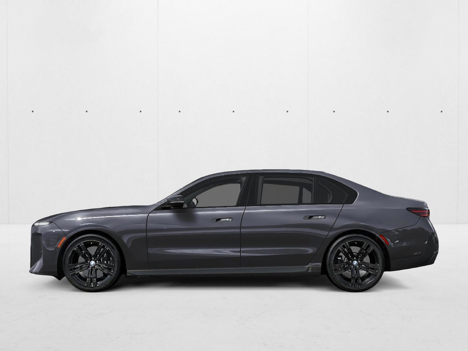 Thumbnail: 2027 BMW 7 Series - 2