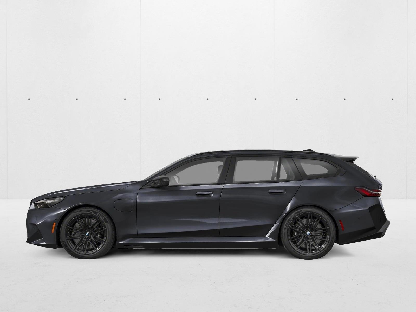 Thumbnail: 2027 BMW M5 - 2